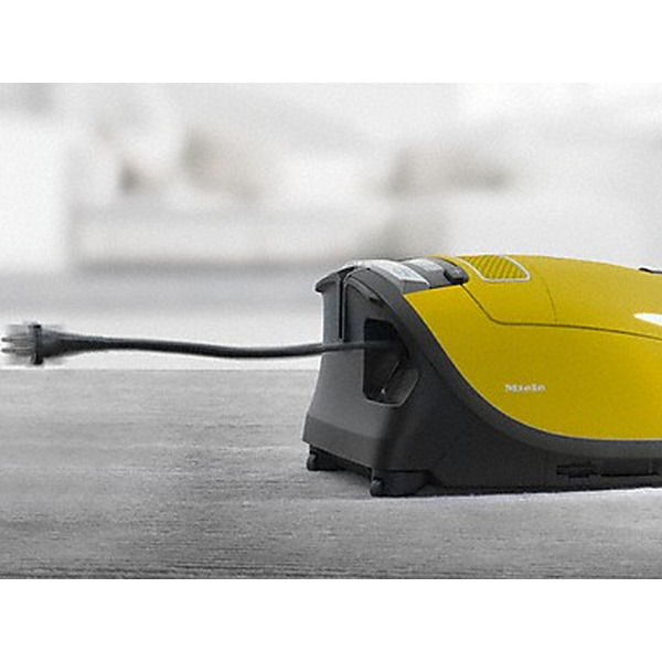 Пылесос Miele Complete C3 HEPA SGFA3 (желтый карри)