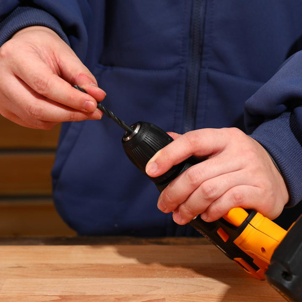 Дрель-шуруповерт Deko Banger 20V ONE + 083-1042 (с 1-им АКБ)