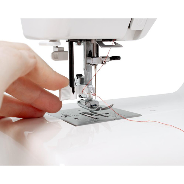 Швейная машина Janome Sew Line 500s белый