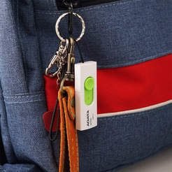 USB флэш накопитель A-Data UV320 32GB (белый/зеленый)