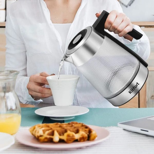 Электрический чайник Kitfort КТ-6697