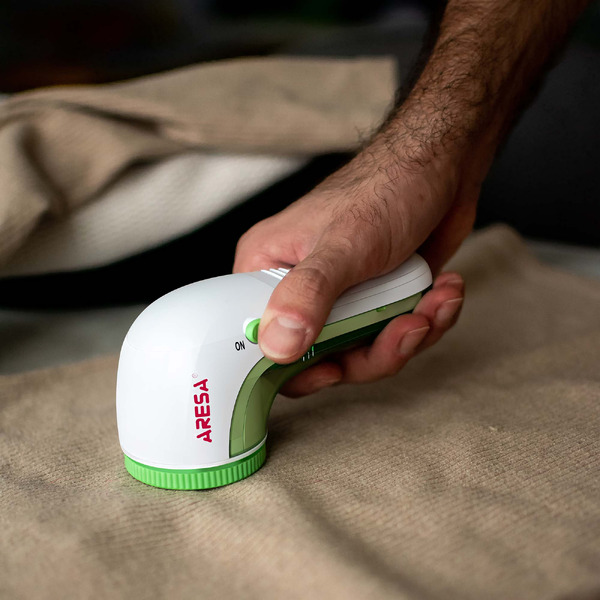 Машинка для удаления катышков ARESA AR-4102