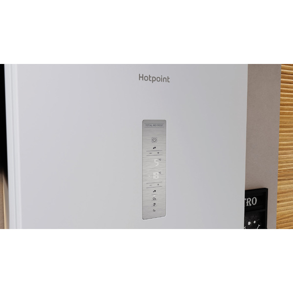 Холодильник-морозильник HOTPOINT HT 8201I W O3