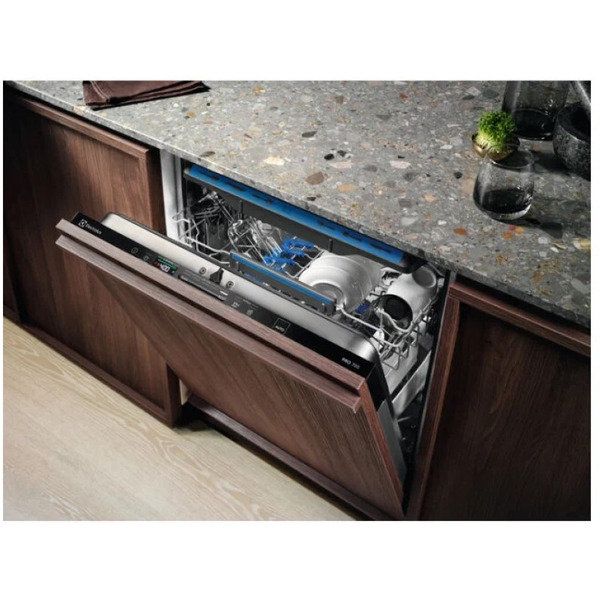 Встраиваемая посудомоечная машина Electrolux EEM48321L