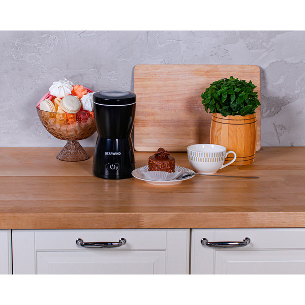 Кофемолка Starwind SGP8426 (черный)