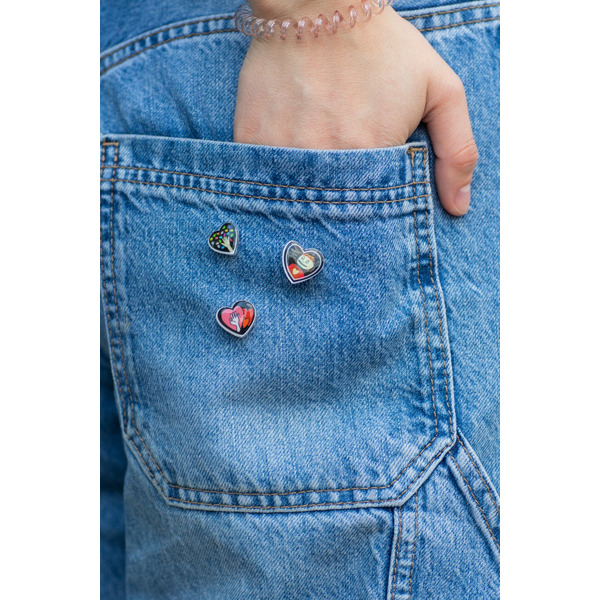 Набор значков "Дай пять добру" (4 шт.)