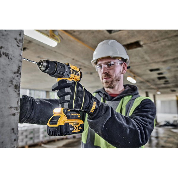 Ударная дрель-шуруповерт DeWalt DCD805P2T (с 2-мя АКБ, кейс)