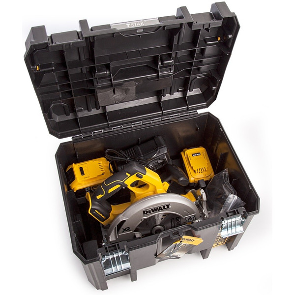 Циркулярная пила DeWalt DCS570P2-QW