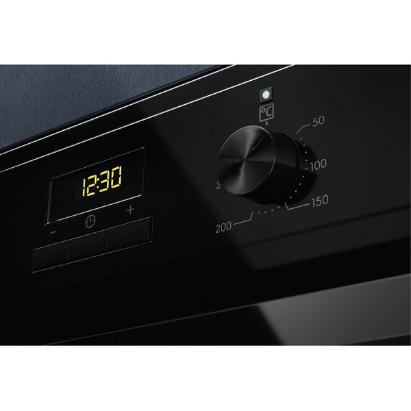 Духовой шкаф Electrolux SteamBake 600 EOD3H50BK