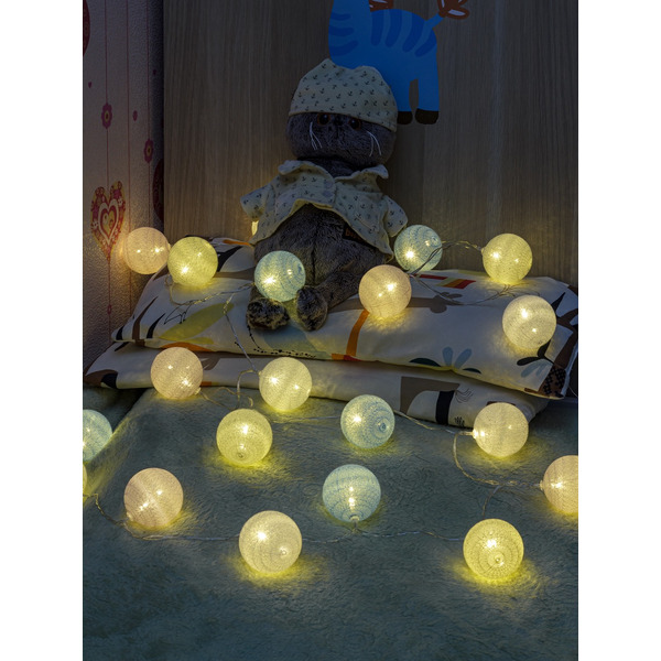 Светодиодная гирлянда ArtStyle Нитяные шарики CL-N225WW