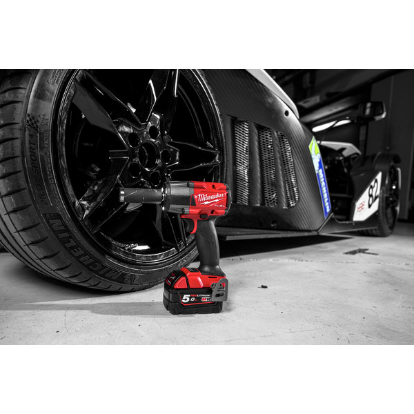 Гайковерт Milwaukee M18 FUEL M18FMTIW2F12-0 4933498057 (без АКБ)