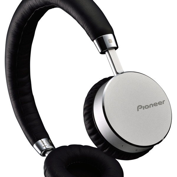 Наушники PIONEER SE-MJ561BT-S