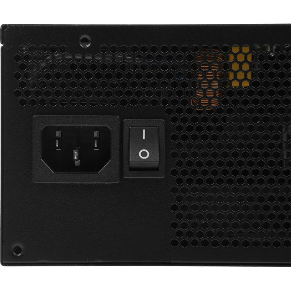 Блок питания Gigabyte P650G