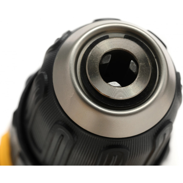 Дрель-шуруповерт DeWalt DCD710D2-QW