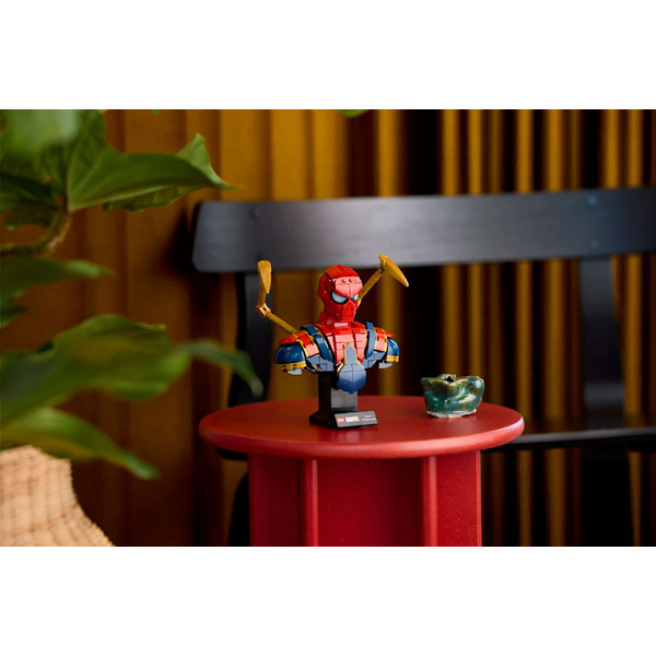 Конструктор Lego Marvel Super Heroes Бюст Железного Человека-Паука 76326