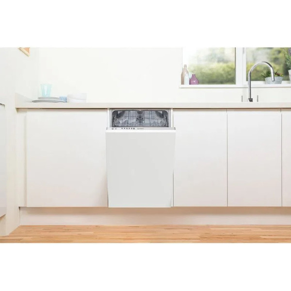 Посудомоечная машина Indesit DSIE 2B10