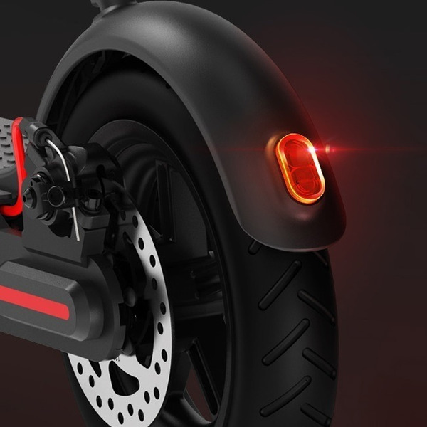 Электрический самокат XIAOMI Mi Electric Scooter Pro Black (FBC4015GL Black)