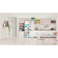 Холодильник Indesit ITR 5200 W