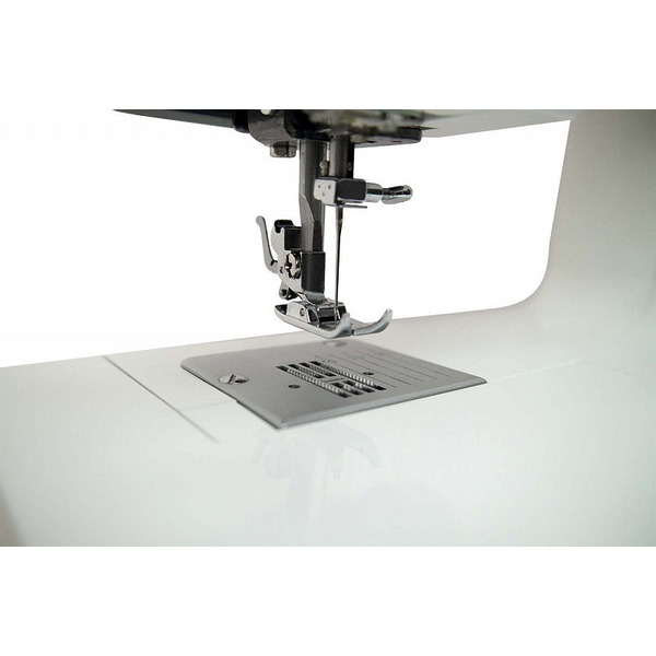 Швейная машина Leader Foxtrot