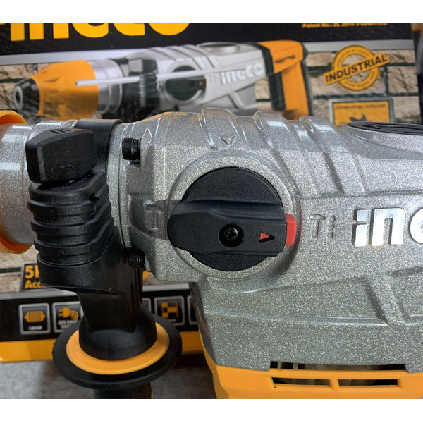 Перфоратор INGCO RH18008
