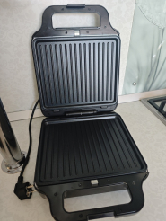 Вафельница 