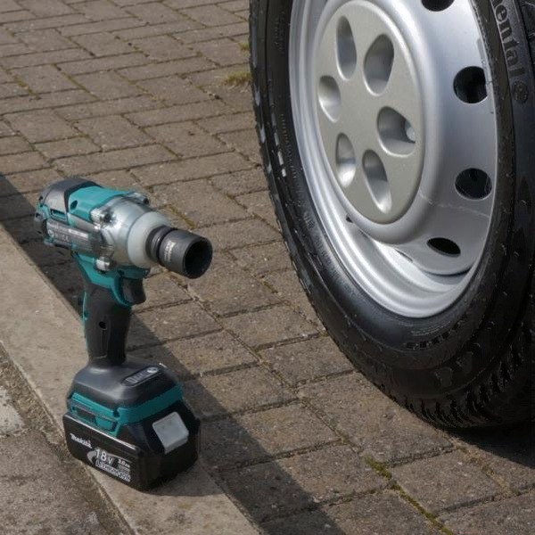 Аккумуляторный ударный гайковерт MAKITA DTW285Z (Без АКБ и ЗУ)