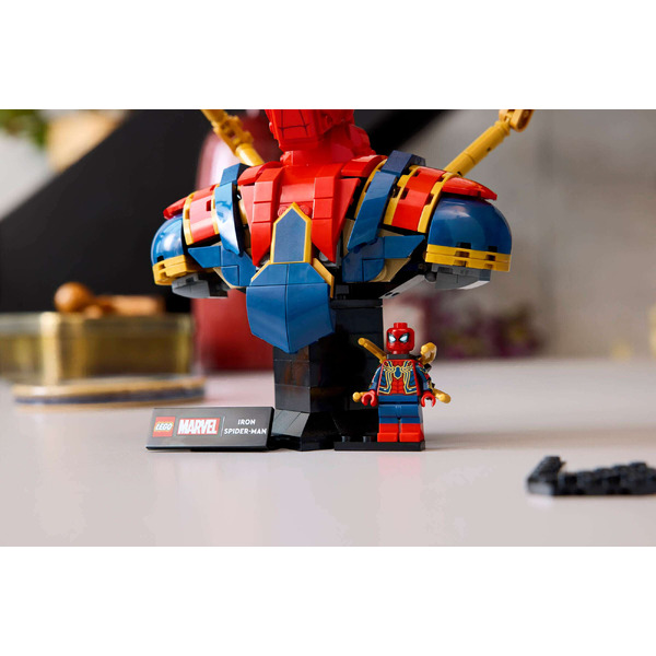 Конструктор Lego Marvel Super Heroes Бюст Железного Человека-Паука 76326