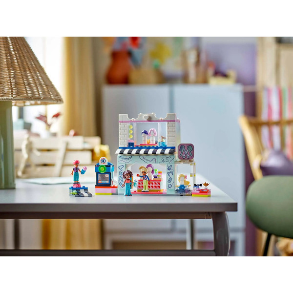 Конструктор Lego Friends Парикмахерская и магазин аксессуаров 42662