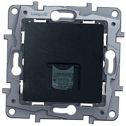 Розетка Legrand Etika 672640