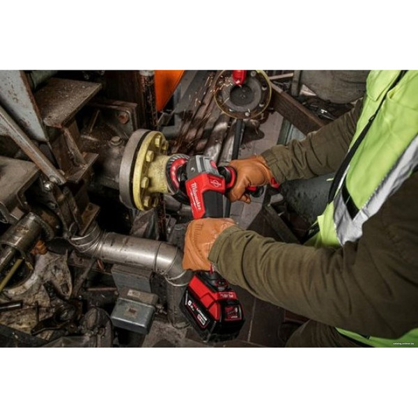 Угловая шлифмашина Milwaukee M18 FSAG125XB-0X Fuel 4933478433 (без АКБ, кейс)