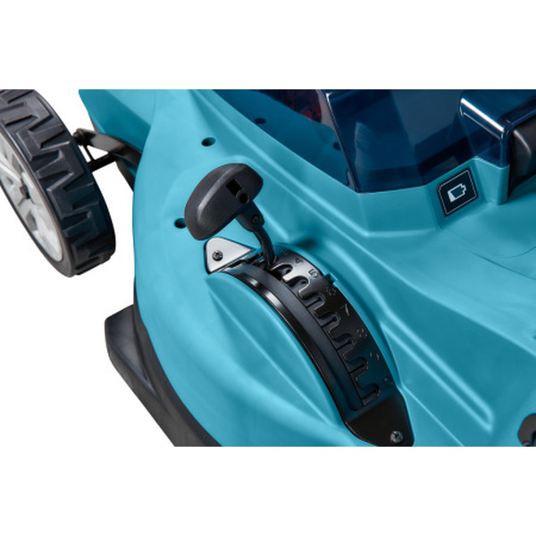 Газонокосилка Makita DLM480CT2