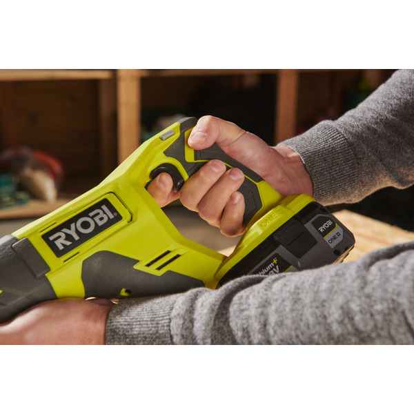 Пила сабельная RYOBI RRS18-0 (5133005404) без АКБ и ЗУ