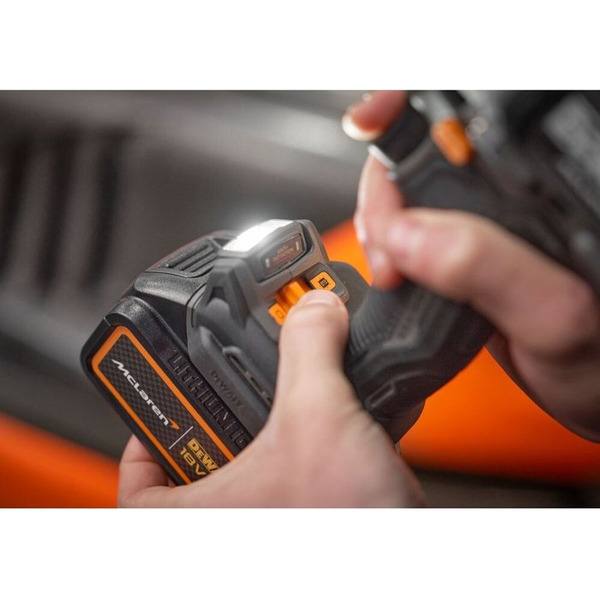 Ударная дрель-шуруповерт DeWalt DCD85MP2T (с 2-мя АКБ, кейс)