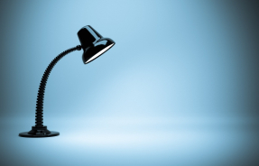 Как выбрать настольную лампу
