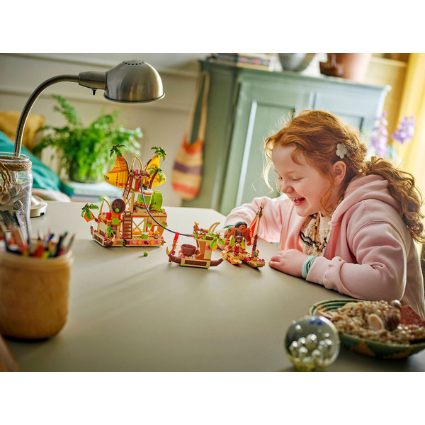 Конструктор LEGO Disney 43258 Баржа Какамора