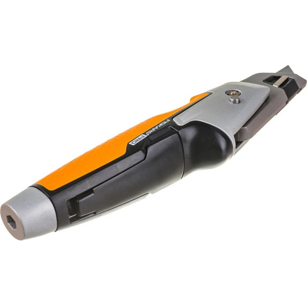 Малярный нож со сменным лезвием Fiskars CarbonMax 1027225