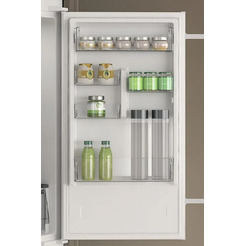 Встраиваемый холодильник WHIRLPOOL WHC18 T132