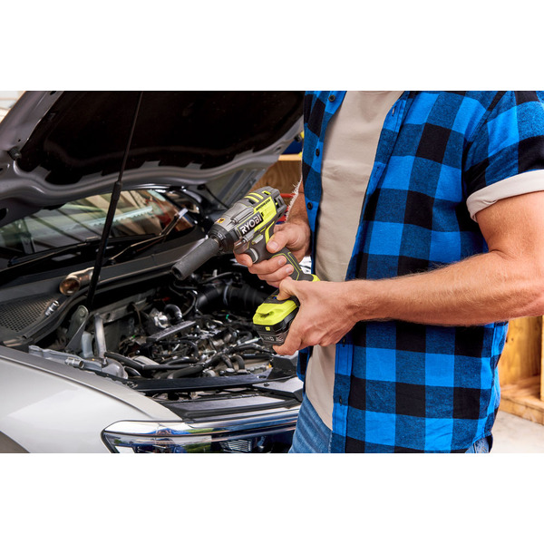 Ударный гайковерт Ryobi ONE+ R18IW7-0 (5133004220 без АКБ и ЗУ)