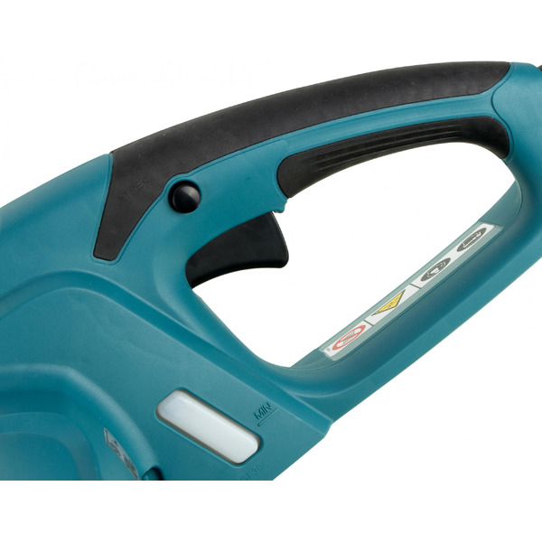 Пила цепная Makita UC3041A