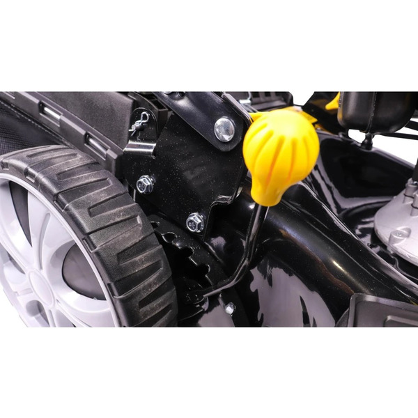 Газонокосилка бензиновая Champion LM4627