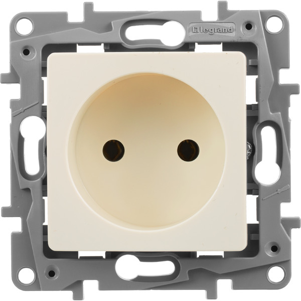 Розетка Legrand Etika 672320
