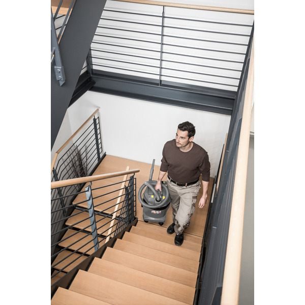 Пылесос сухой и влажной уборки KARCHER NT 22/1 Ap Te (1.378-610.0)