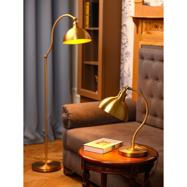 Cветильник настольный ARTSTYLE HT-716BRS