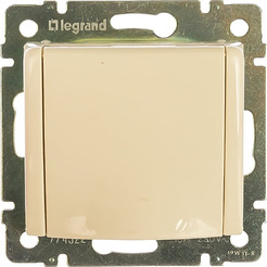 Розетка Daccord (Legrand) 695614