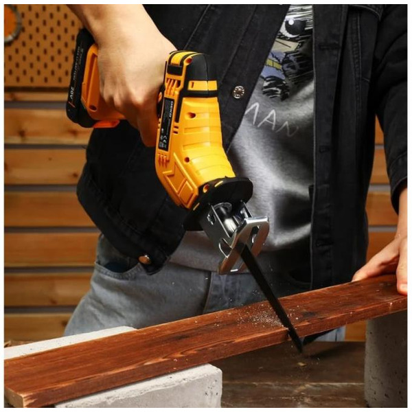 Сабельная пила Deko DKRS20-Li 063-4311 (с 2-мя АКБ, кейс)