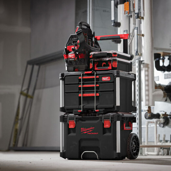 Ящик для инструментов Milwaukee PackOut 2+1 с выдвижными отсеками (4932493190)