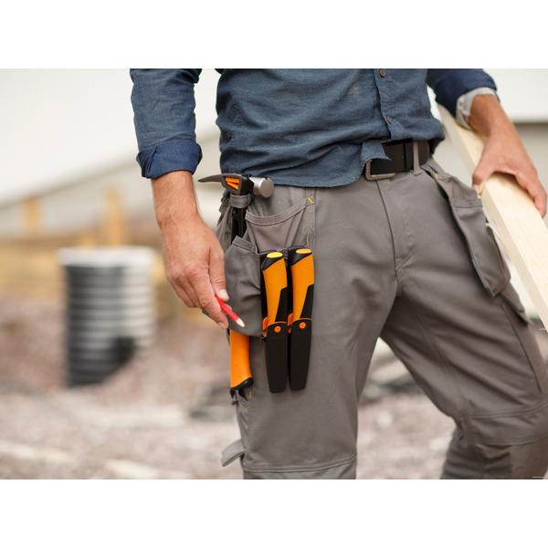 Нож бытового назначения с точилкой FISKARS (1023618)