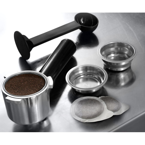 Кофеварка DeLonghi EC685.R