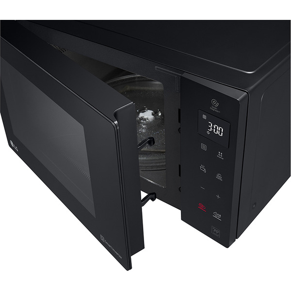 Микроволновая печь с технологией Smart Inverter LG MW23R35GIB
