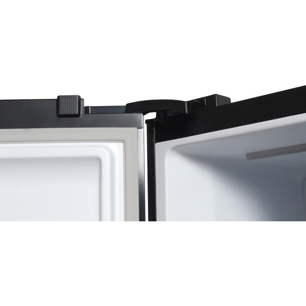 Холодильник Hyundai CS5003F (черное стекло)